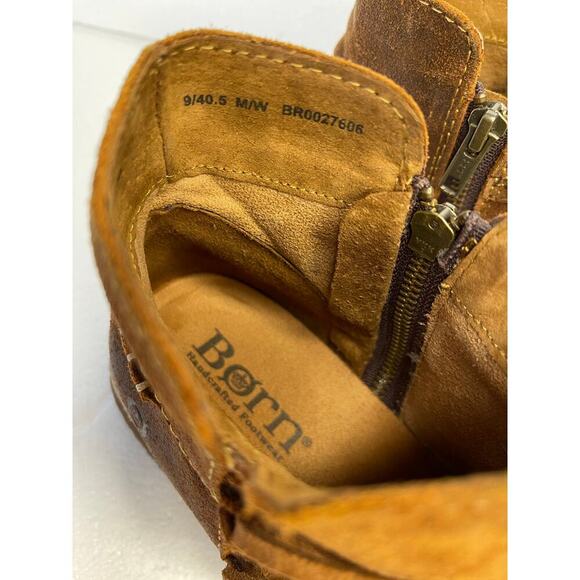 Born women’s Calyn Distressed Booties Size 9 Suede Leather Comfort - Picture 8 of 9